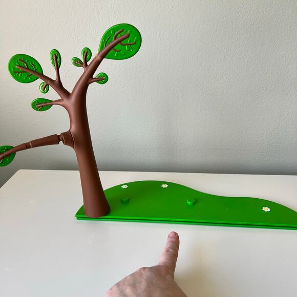 Peppa Pig Treehouse Georges Fort Play-set Nick Jr. 6 Figures Sound/Light Work - Picture 8 of 12